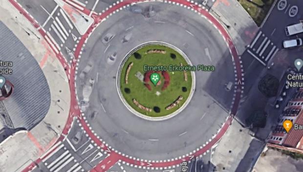 La rotonda holandesa tiene un circulo rojo exterior para las bicis