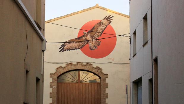 Otro de los murales; en este caso, un 'aligot' o ratonero