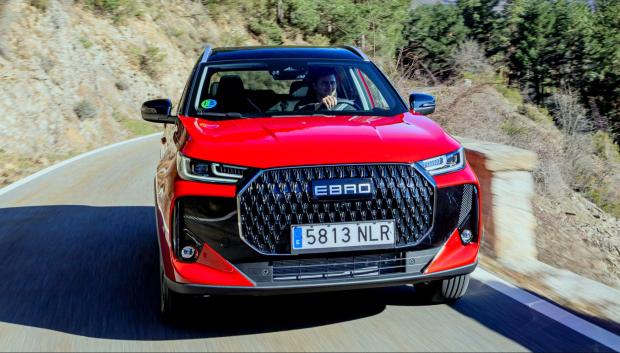 La clave está en combinar un motor gasolina y uno eléctrico con 90 km de autonomía