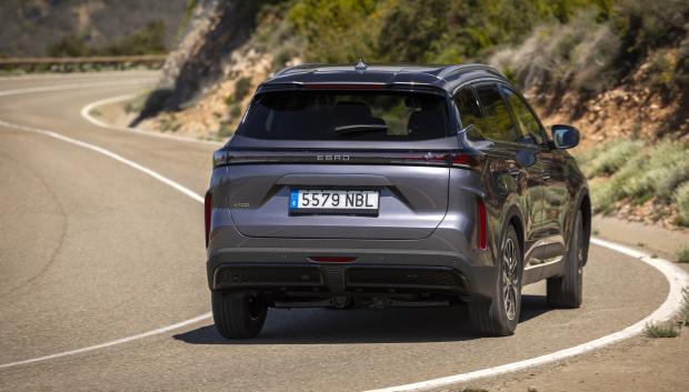 La clave está en combinar un motor gasolina y uno eléctrico con 90 km de autonomía