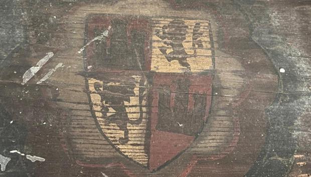 El escudo encontrado