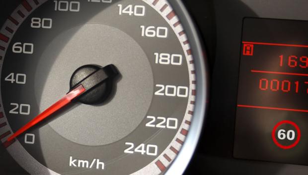 El ISA y el lector de señales ya advierten cuando superamos el límite de velocidad