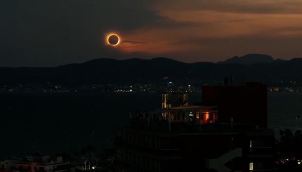 El eclipse solar deja un atardecer espectacular en Palma