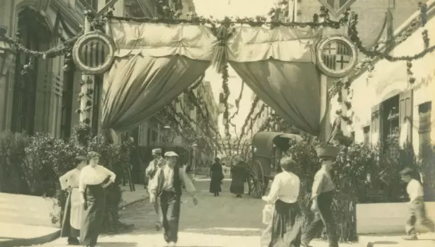 La calle Bonavista de Gracia, engalanada