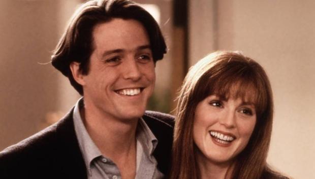 Fotograma de Hugh Grant y Juliane Moore, en Nueve meses
