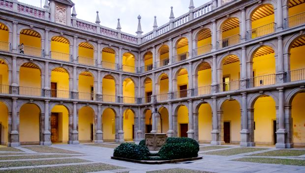 Patio de Villanueva