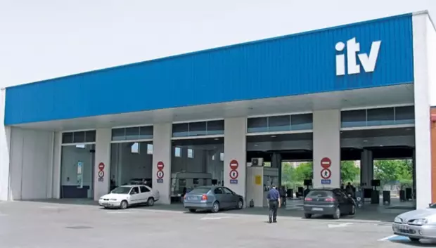 La Guardia Civil puede pedir que les acompañes a una ITV