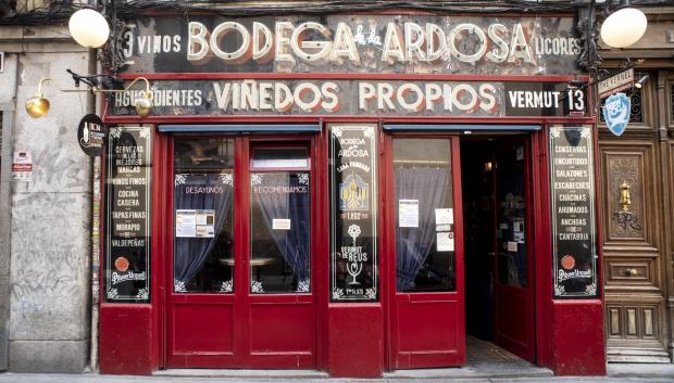 La Ardosa es una de las bodegas más emblemáticas de la capital.