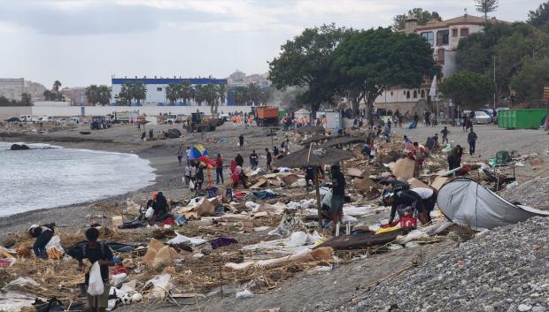 El asentamiento improvisado de la playa del Trampolín, a 20 de agosto de 2026
