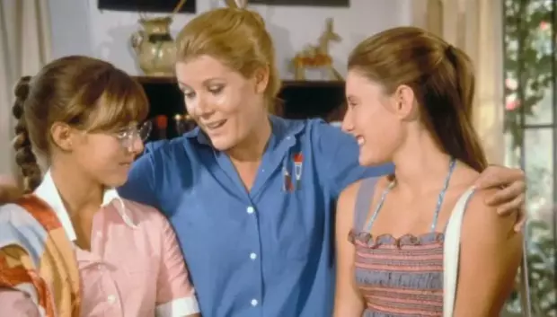 Las actrices junto a María Garralón, la inolvidable Julia