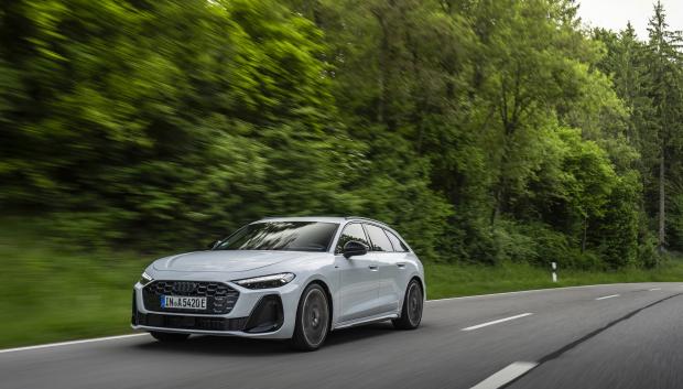 Audi ha optado por una línea muy clásica y funcional para el A5
