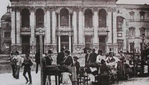 Venta de caracoles ante San Juan de Letrán en la Noche de las Brujas