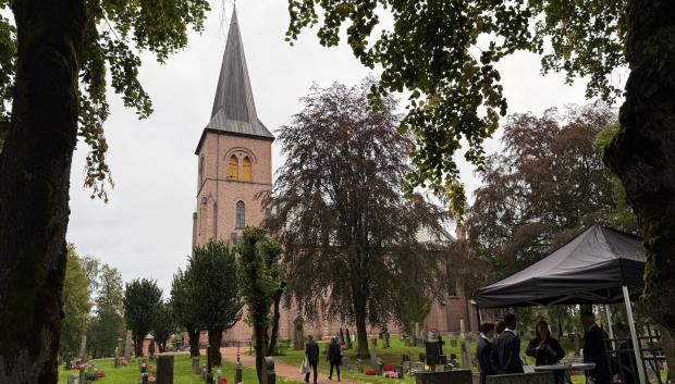 La iglesia de Asker, donde se ha celebrado el primer funeral por la muerte de Harald V