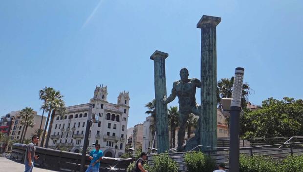 Monumento a Hércules, uno de los iconos turísticos de Ceuta