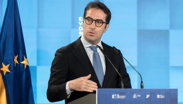 El vicepresidente primero y ministro de Economía, Comercio y Empresa, Carlos Cuerpo. durante el acto ‘España verde y digital. El impacto del Plan de Recuperación’ en el Teatro Real, a 22 de junio de 2026,
