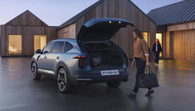 Dacia Striker Hybrid