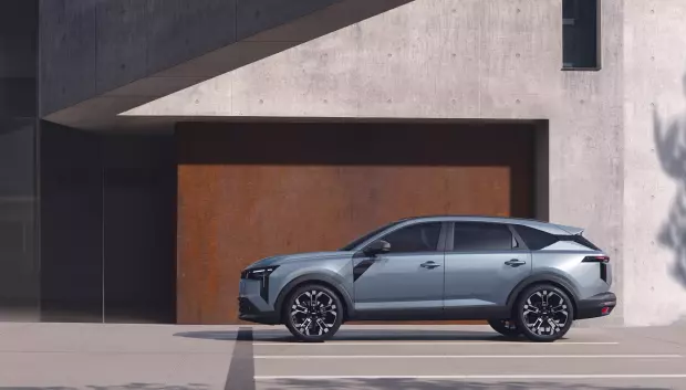 Dacia Striker Hybrid