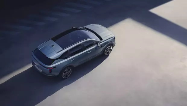 Dacia Striker Hybrid