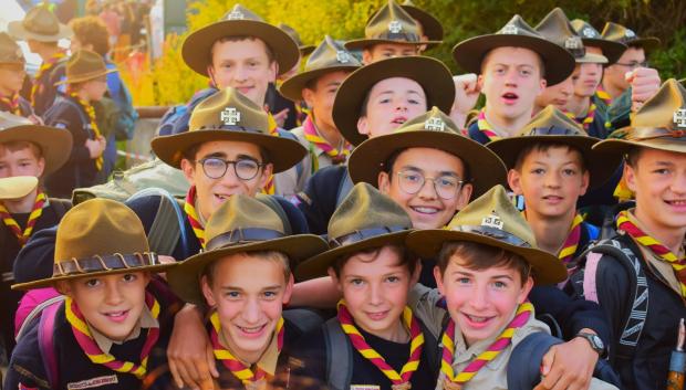 Jóvenes scouts católicos de Francia, uno de los grupos más activos