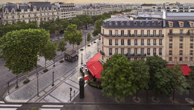 Vista aérea del nuevo hotel palacio Fouquet's de París