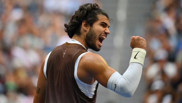 Carlos Alcaraz tras ganar a Wu Yibing during their men's singles third round tennis match against on day six of the US Ope