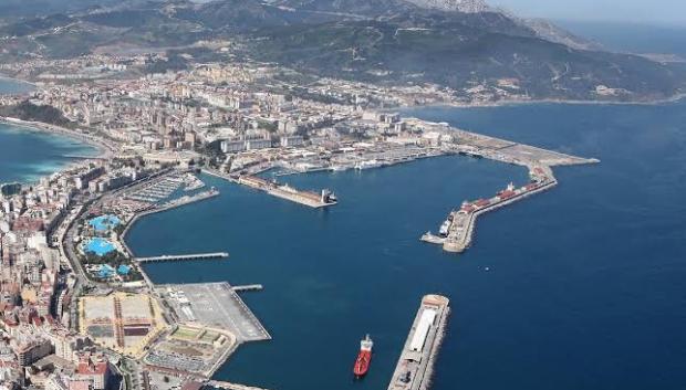 Vista del puerto de Ceuta