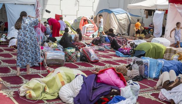 Migrantes alojados en un colegio, a 24 de agosto de 2026, en Ceuta (España)
