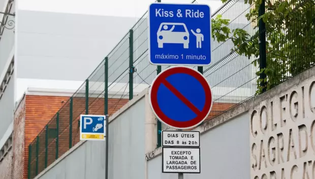 Kiss and ride, la señal original