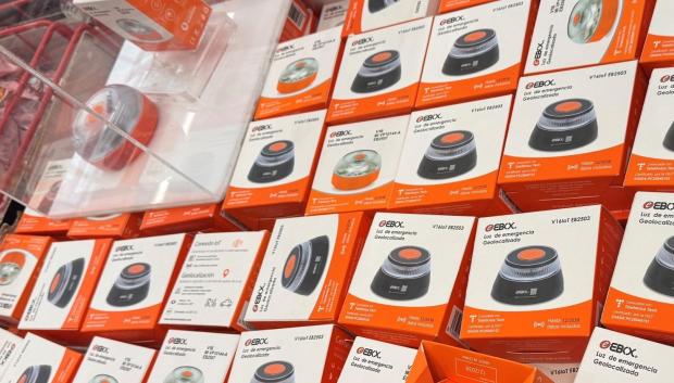 Las balizas V16 han llegado a los establecimientos de bajo coste