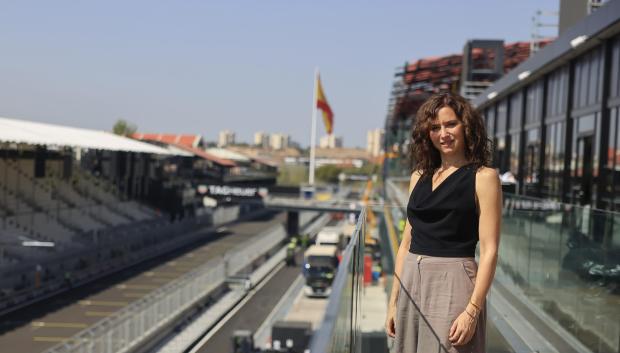 La presidenta de la Comunidad de Madrid, Isabel Díaz Ayuso, en su visita a Madring