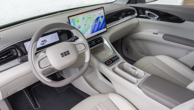 Geely E2