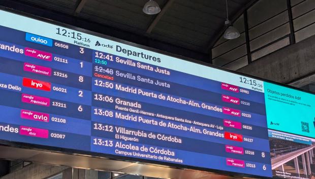 Paneles informativos de la estación de Córdoba