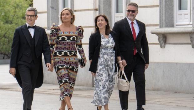 El ministro de Justicia, Féliz Bolaños, a la izquierda de la imagen, acompañado de Sofía Puente, a su izquierda, y otras dos personas más en la Apertrura del Año Juidicial en el Supremo