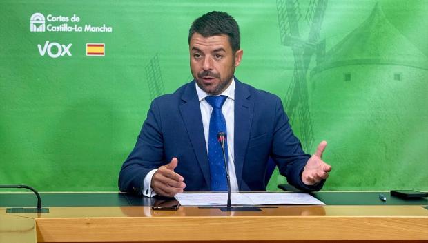 El portavoz del Grupo Parlamentario Vox, Iván Sánchez