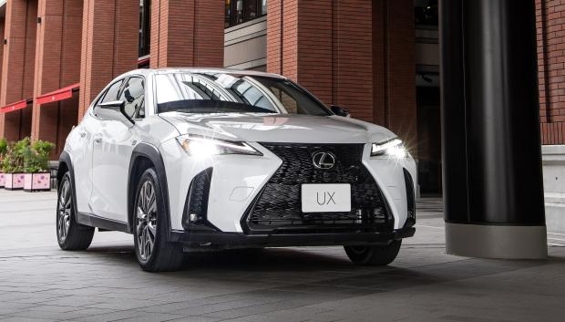Lexus UX 2026