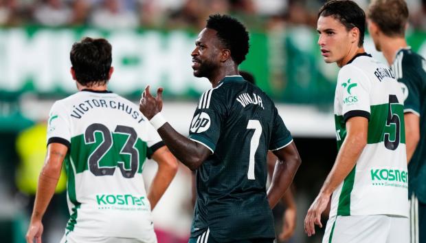 Vinicius Jr., en el partido frente al Elche en el Martínez Valero