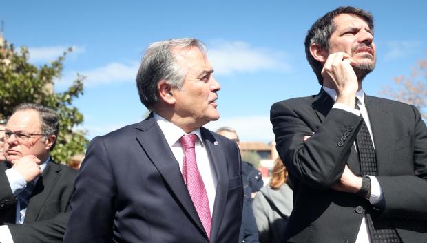 José Julián Gregorio, alcalde de Talavera de la Reina junta al ministro de Cultura, Ernest Urtasun