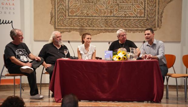 Eduardo Viñolo, Randy López, Irene Bueno, Juan Antonio Vergara y Raúl Alonso