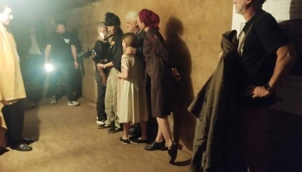 Uno de los rodajes del documental, en el refugio antiaéreo del Hotel Terminus, en Palma