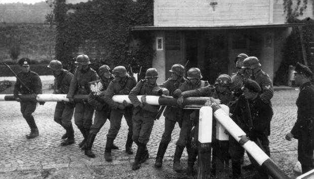 La Wehrmacht cruzando la frontera polaca el 1 de septiembre de 1939