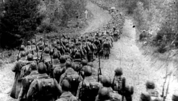 La infantería soviética invade Polonia
