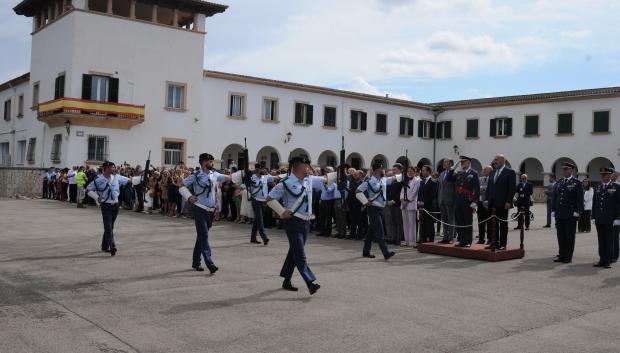 Desfile de las fuerzas participantes