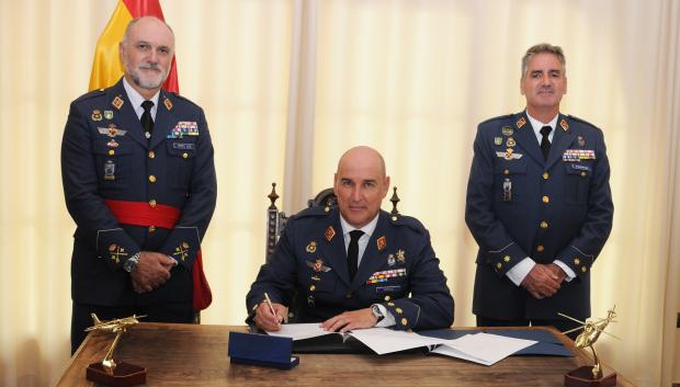 Firma del acta de relevo
