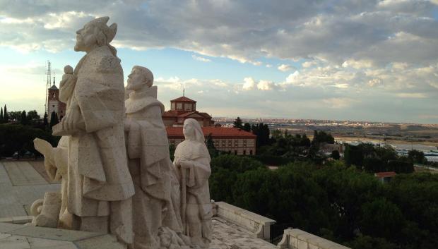 Grupo de esculturas del monumento