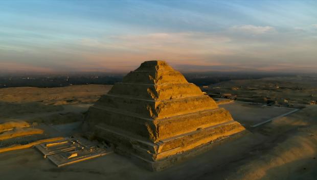 Pirámide escalonada de Saqqara