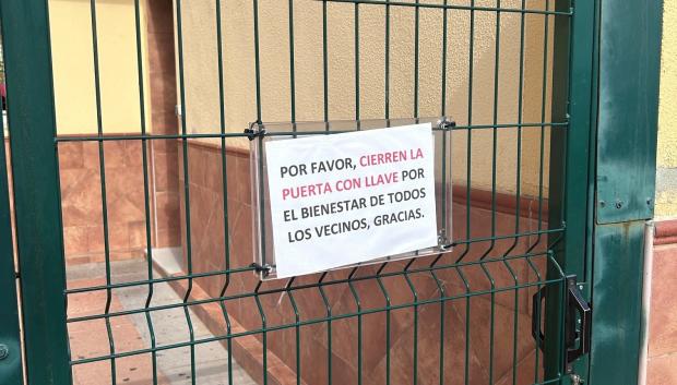 La barriada se resigna a vivir en la excepción mientras sus residentes se preguntan hasta cuándo se va a prolongar su situación