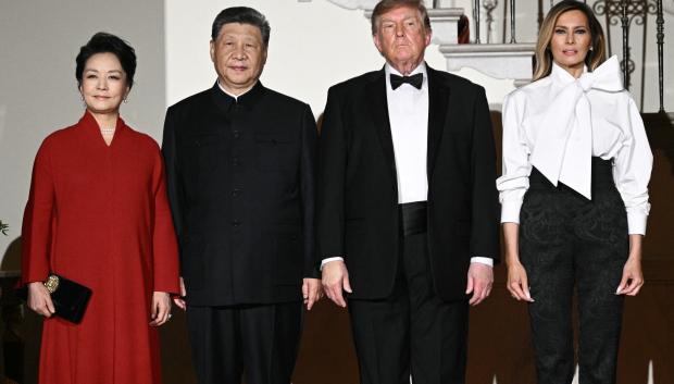 La primera dama de China, Peng Liyuan, el presidente de China, Xi Jinping, el presidente de Estados Unidos, Donald Trump, y la primera dama de Estados Unidos, Melania Trump