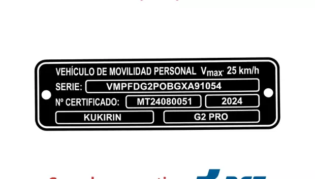 Los patinetes deben llevar esta placa identiicativa