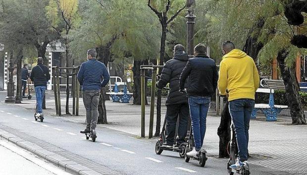 Nadie más que sus usuarios parece querer patinetes