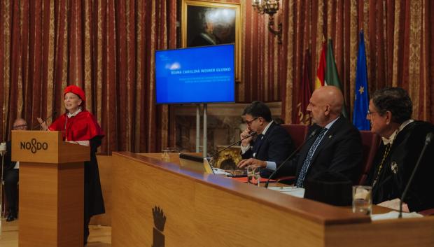 La lección inaugural del curso ha corrido a cargo de Diana Carolina Wisner Glusko, decana de la Facultad de Ciencias Empresariales y Jurídicas de la Universidad CEU Fernando III